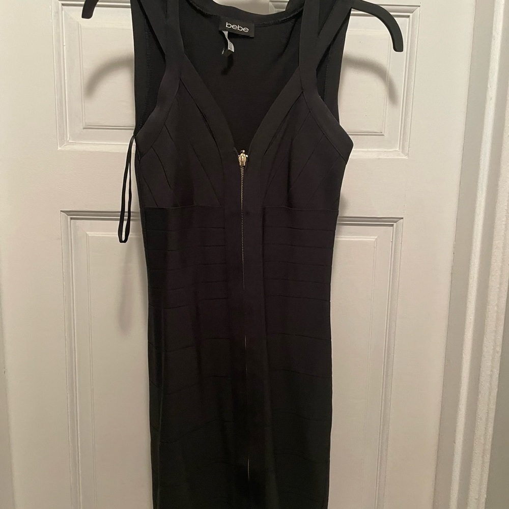 Bebe black zippered dress size Xs/pt